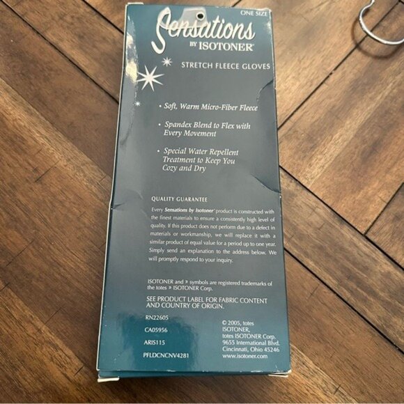 Sensations Isotoner Mannequin Stretch Fleece Gloves White One Size Womens New - Picture 5 of 5